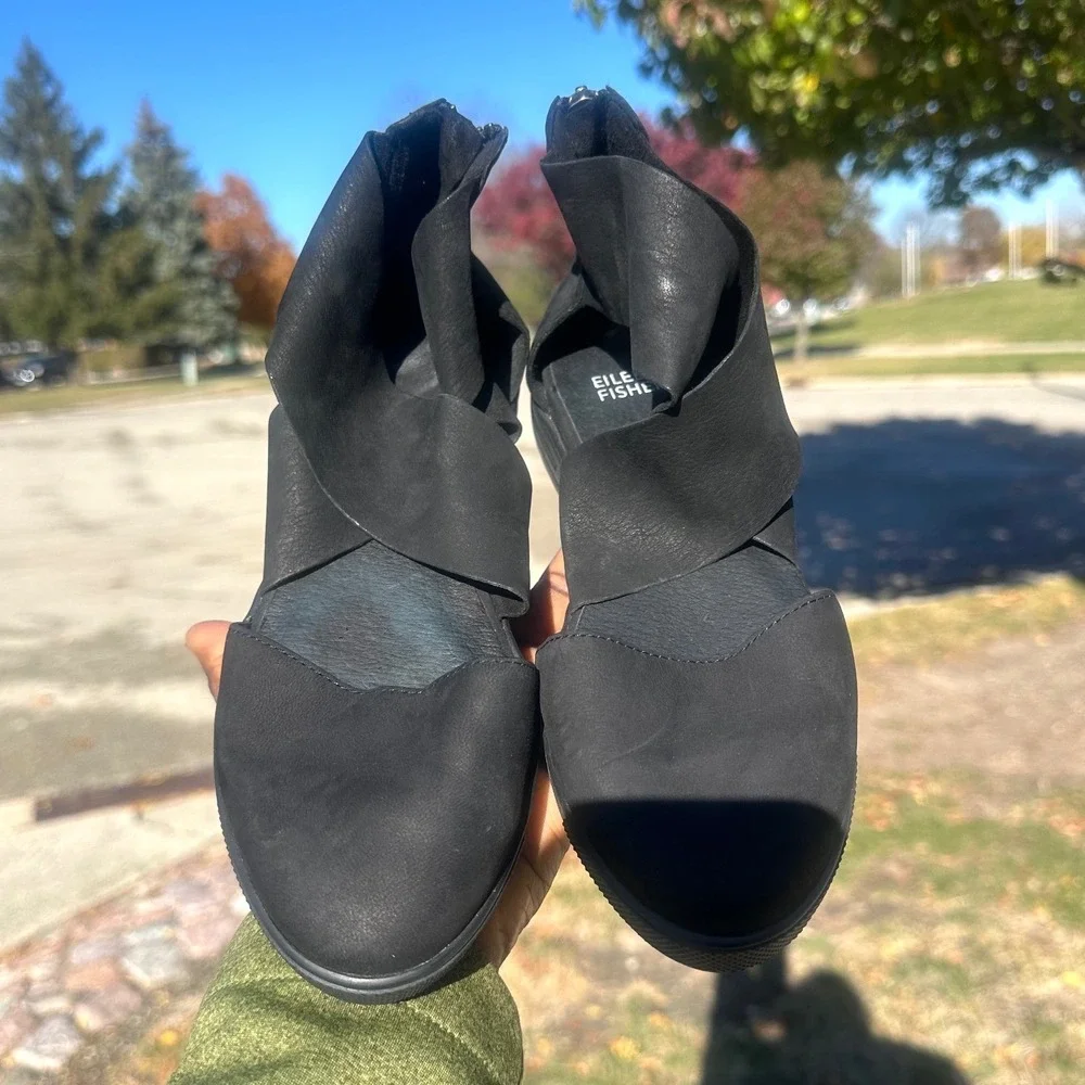 Eileen Fisher Carver Tumbled‎ Nubuck Sneaker Sandals Women's Size 6.5 Black